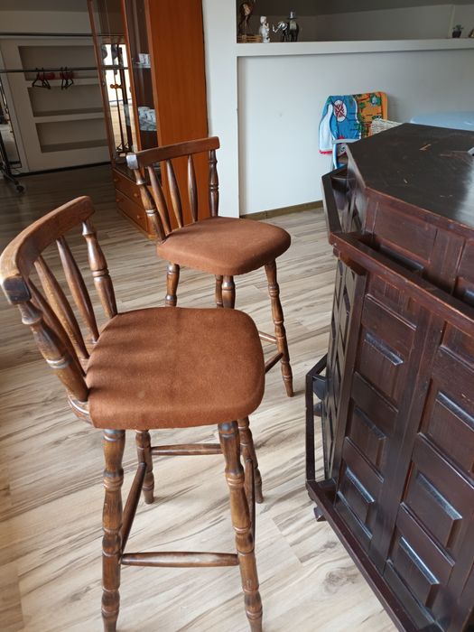 Комплект ъглова витрина и барплот с два дтола