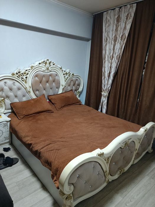 Кровать с комодом