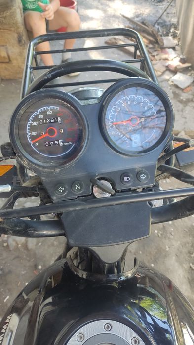 Мотоцикл Сузуки 200