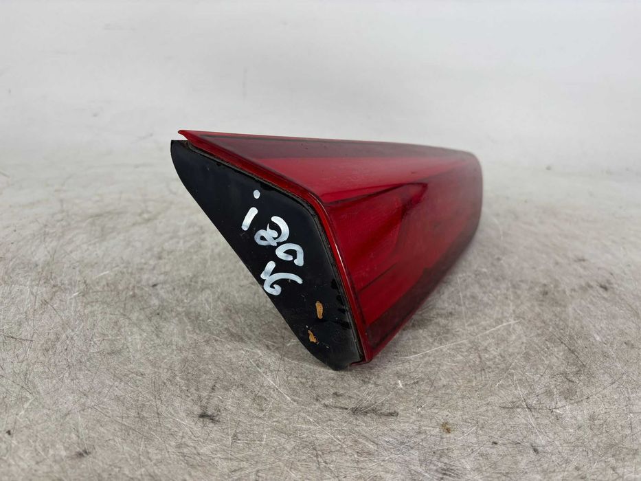 Stop stanga/dreapta de pe haion Hyundai I20 an 2016