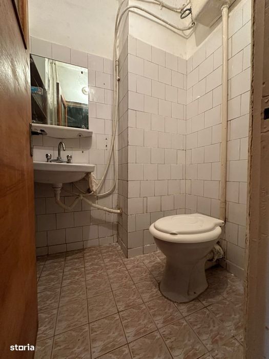 Apartament 3 camere decomandat, zona Calarasilor.