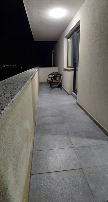 Închirieriez apartament nou cu loc de parcare!Prima închiriere!