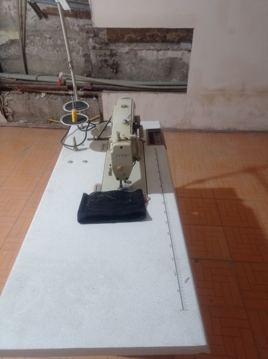 Промышленную машинку б/у