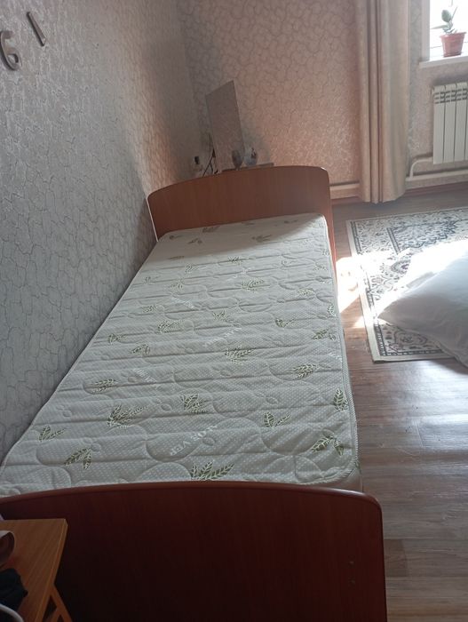 Односпальная кровать
