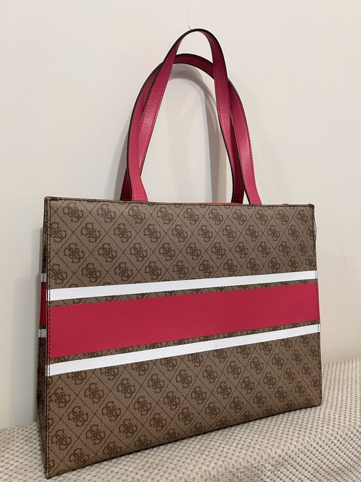 Голяма чанта Guess Monique