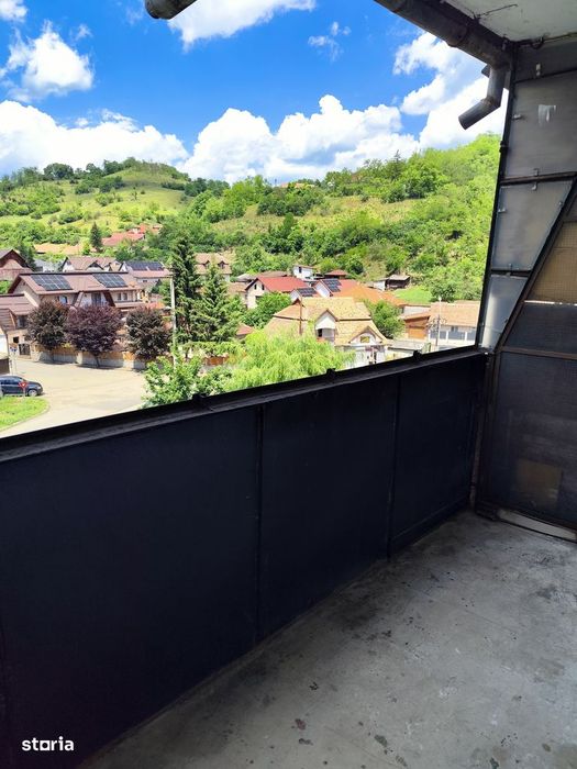 Apartament cu 2 camere, balcon și lift