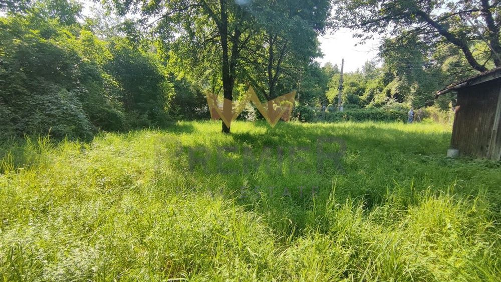 Парцел в Перник, област-с.Драгичево площ 600 цена 60000