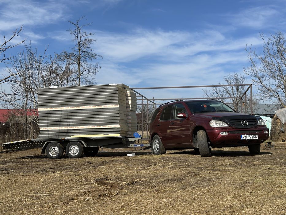 Vand Panouri Sandwich calitatea 1 perete si acoperis