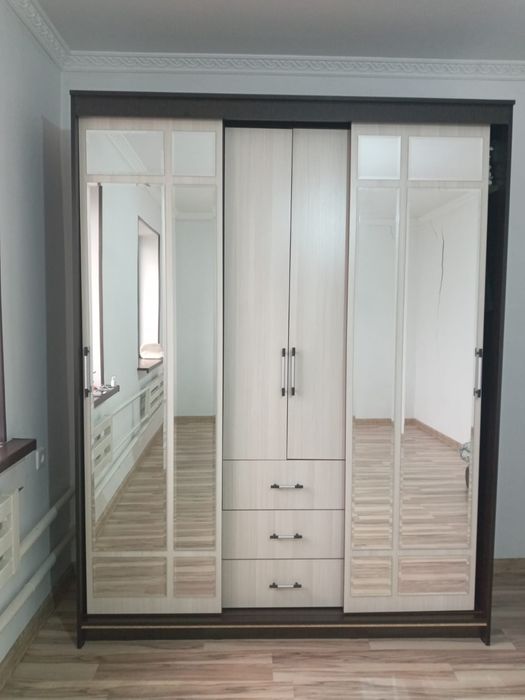 Шифоньер  шифоньер