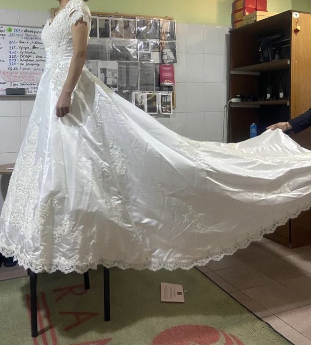 Свадебное платье