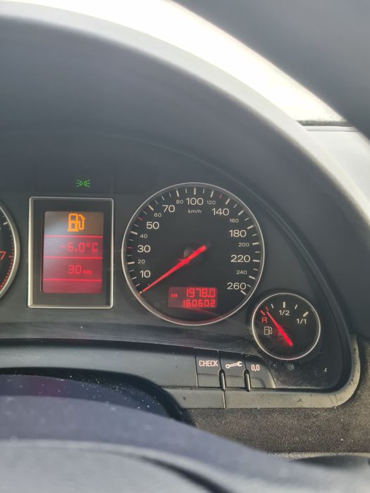 Audi a4 1.6 benzina 2001 preț fix 1.800 eur itp dec 2026 rulaj mic