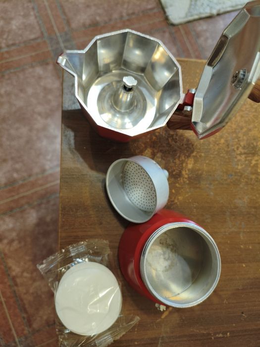 Гейзерная кофеварка