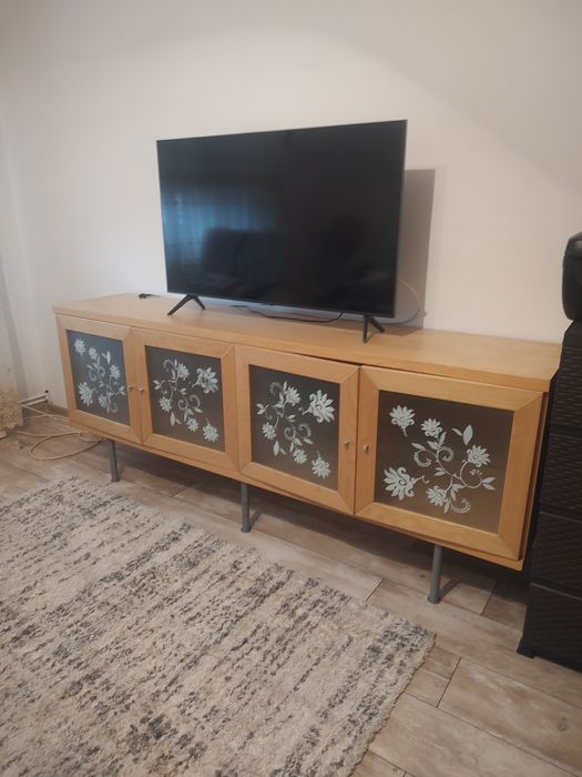 De vânzare comoda tv
