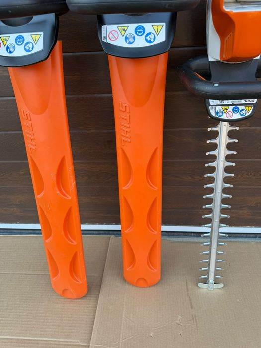 Stihl foarfeca de tuns gard viu pe acumulator