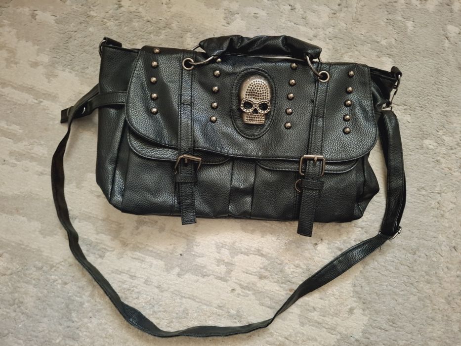 Сумка с черепом, черная