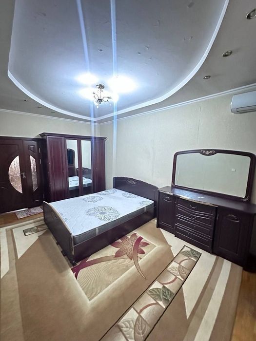 Shota Rustaveli koʻchasida 2 xonali kvartira ijaraga beriladi