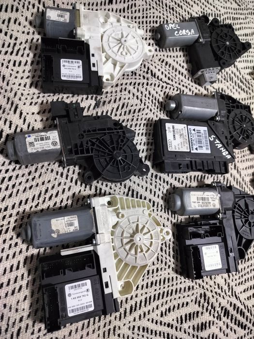 Motoraș macara geam