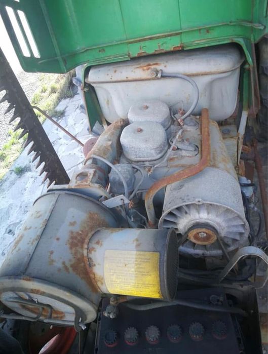 Tractor deutz 32cp cu cositoare laterala