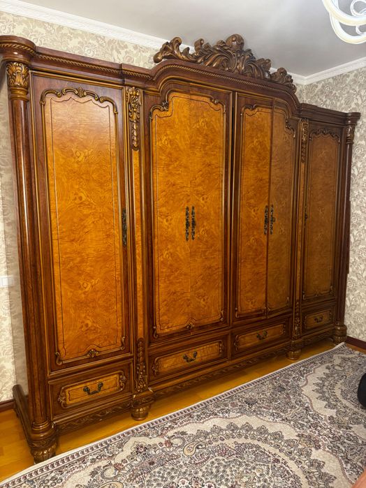 Спальный гарнитур