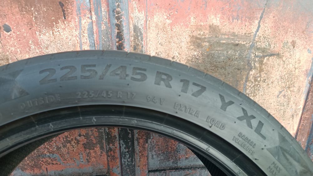 225/45/17 Continental