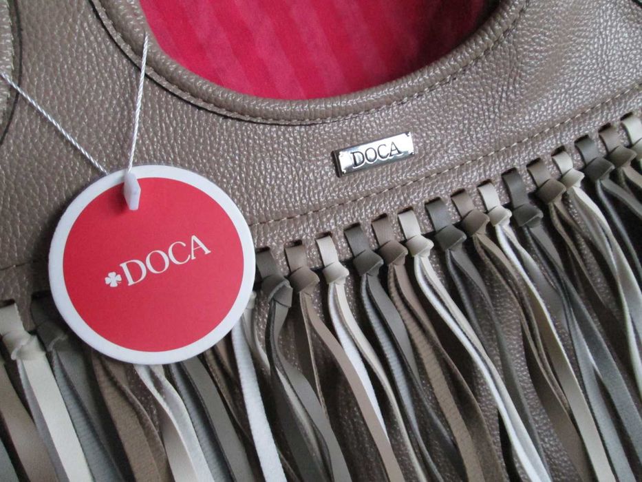 poseta noua moderna Doca