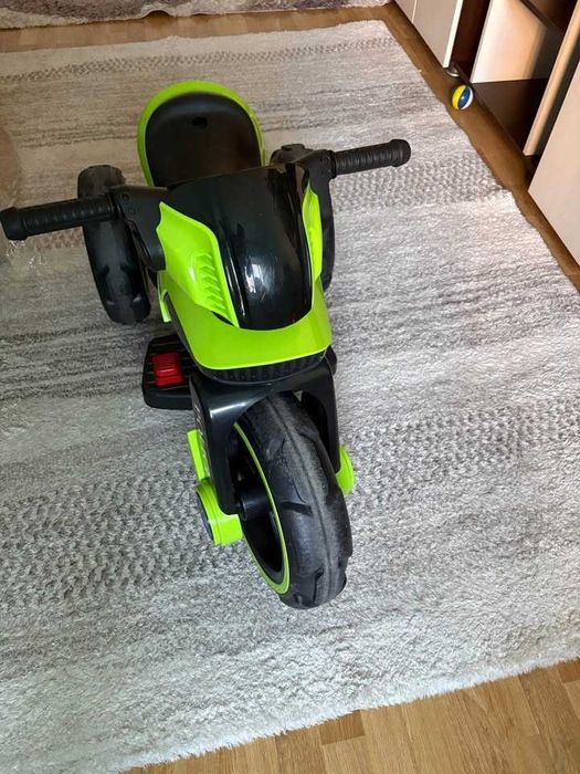 Vând motocicletă electrică pentru copii