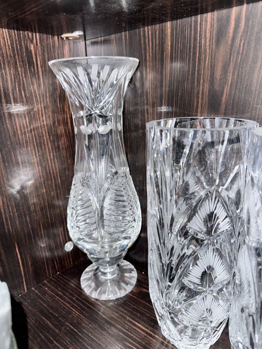 Вазы хрустальные каждая по 5000