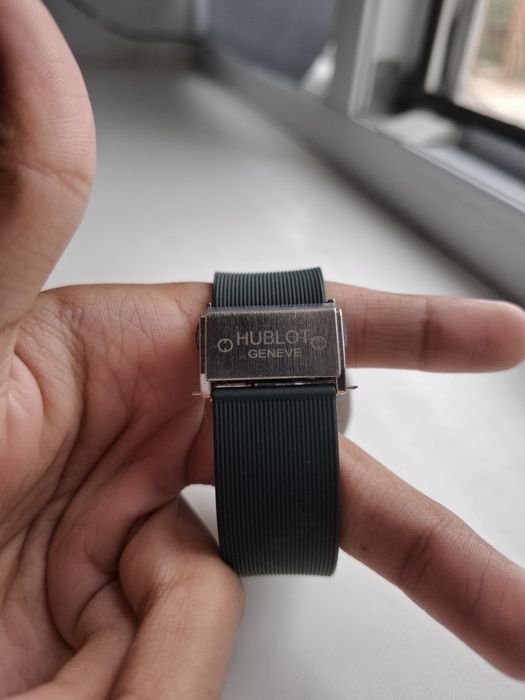Hublot сағаты сатылады