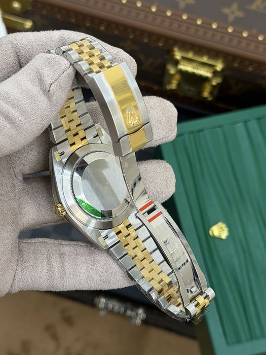 Rolex Date-Just Diamond 41mmChampagne Dial Cal 3235