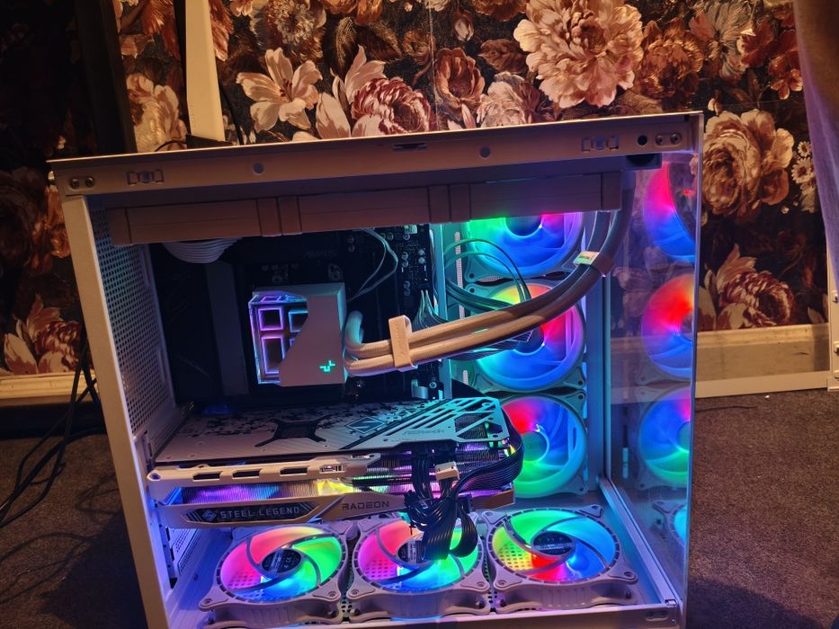 Ryzen 7 7800x3d, ddr5 16gb, rx 7700 12GB, ssd 1tb
