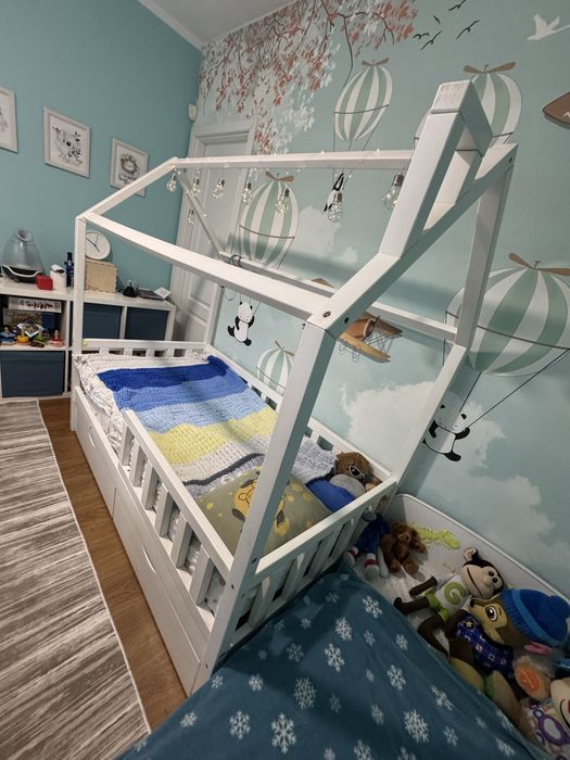 Детско дървено легло