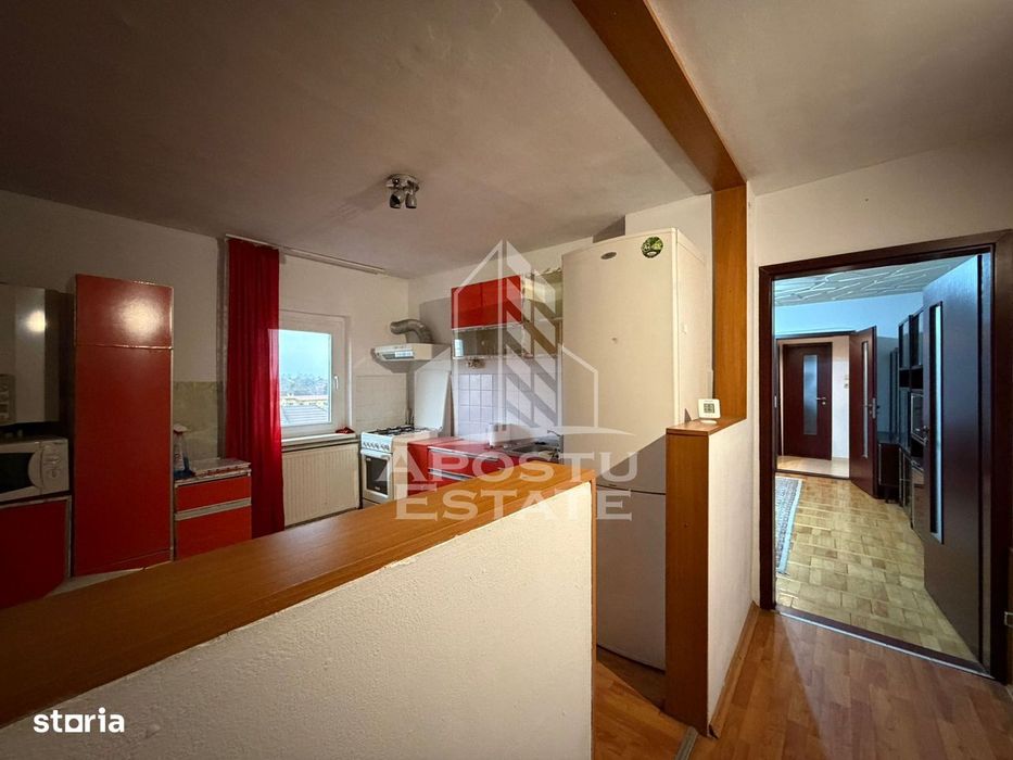 Apartament cu 2 camere, semidecomandat,centrala proprie,zona Girocului