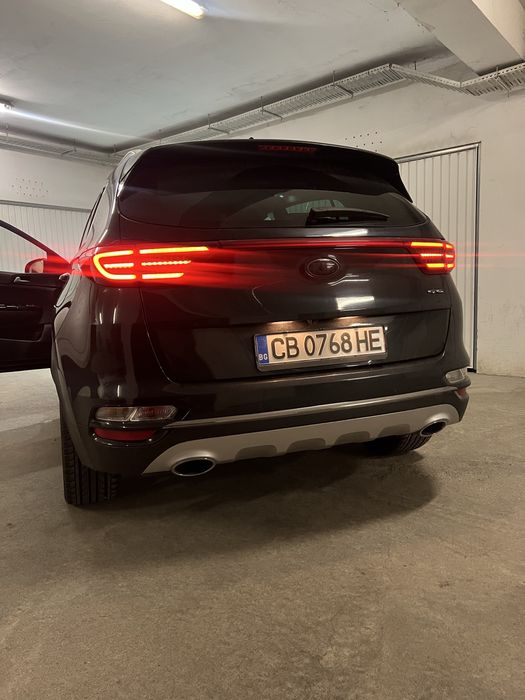 Kia Sportage GT-Line-4X4-панорама-камера-JBL-Line-Asist