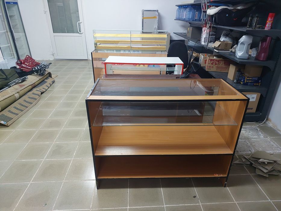 Продаются прилавки 8 штук