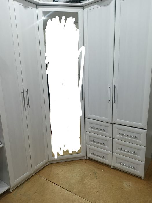 Продам шкаф угловой.