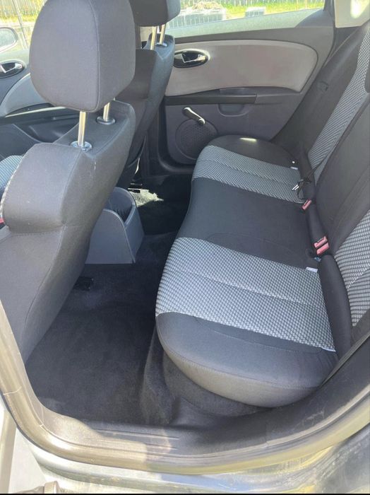 Seat Leon an 2009 pret neg