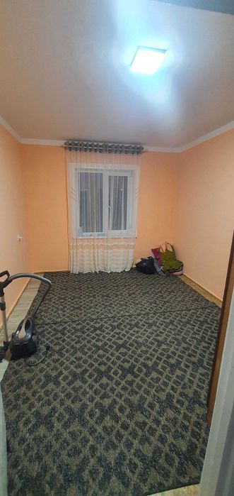 Фарғона ш А.Навоий кўчаси (Каском) 4 этажлик домни 3 этажида жойлашган