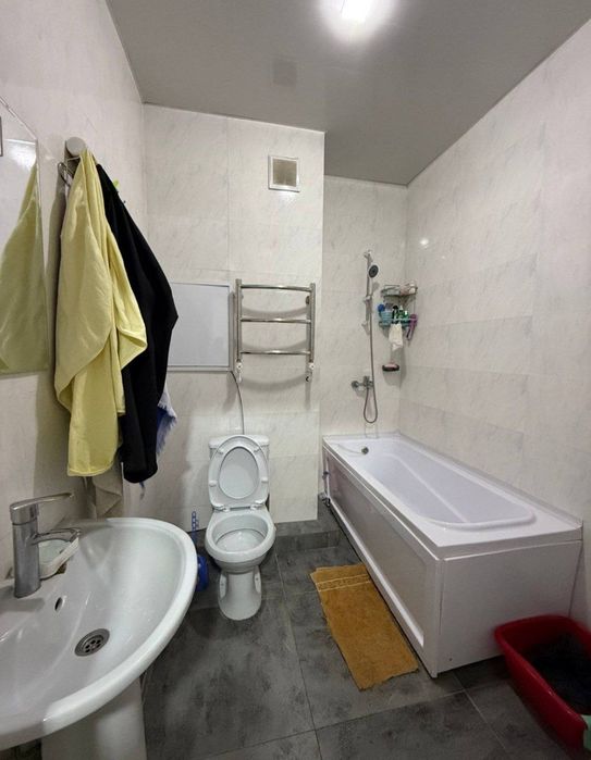 Сергили таврап 16этажка 3этажи 56квадрат 52минг