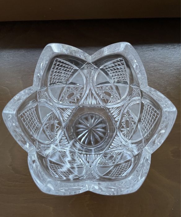 Хрустальная ваза