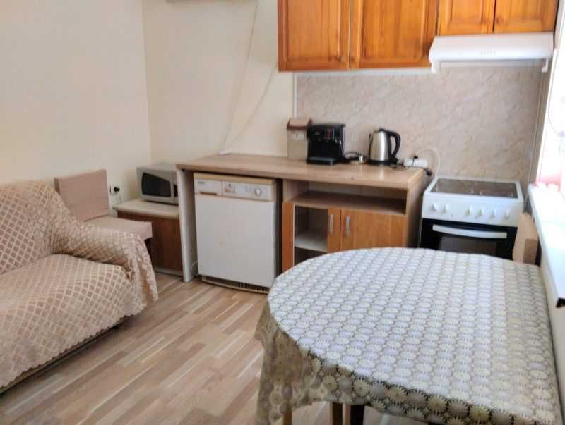 Дава се под наем Двустаен апартамент в Бургас, Център - 50 кв.м за 306 € - Снимка #1