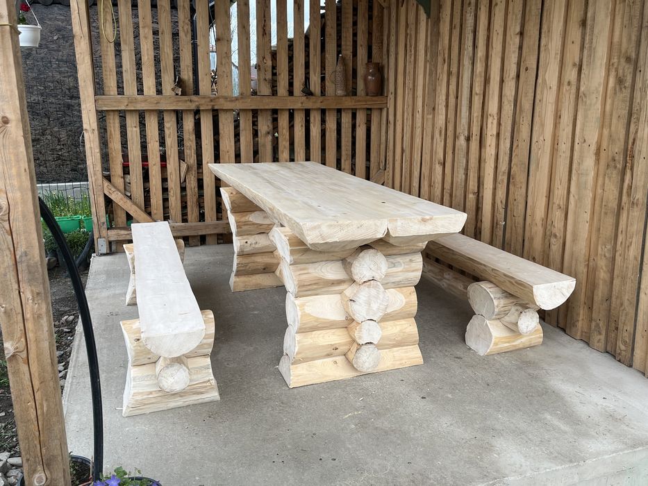 Masa din lemn rotund/ masa rustica