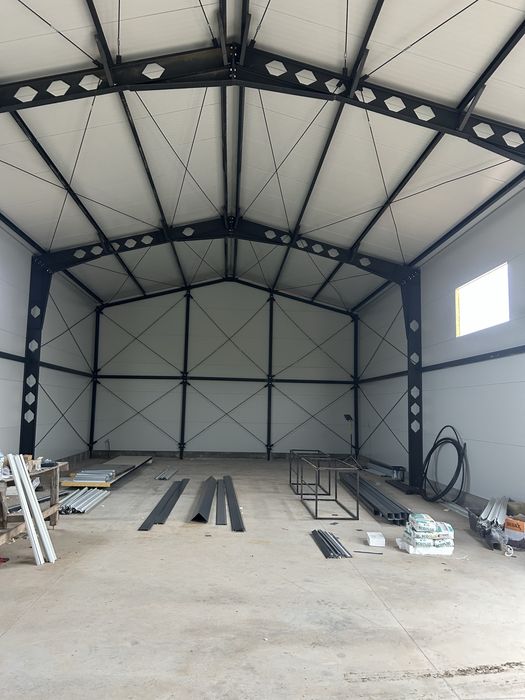 Vand hala in constructie in corusu 300m2