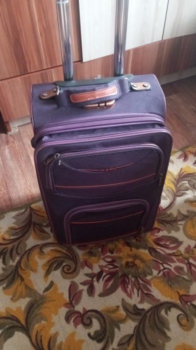 Чемодан на колесах