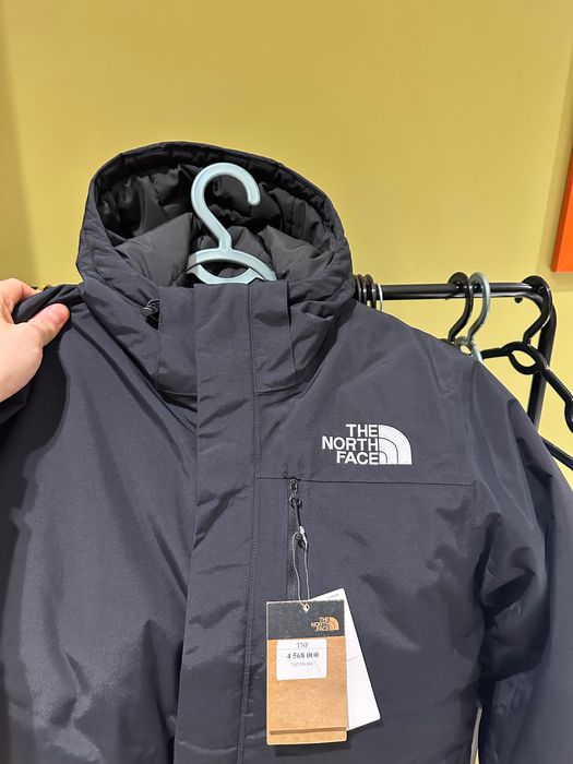 Новая куртка The North Face, черная, размер М