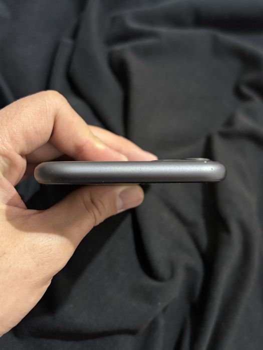 iPhone 11 64Gb идеальный