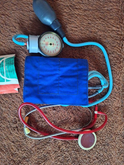 Стар руски апарат за кръвно налягане