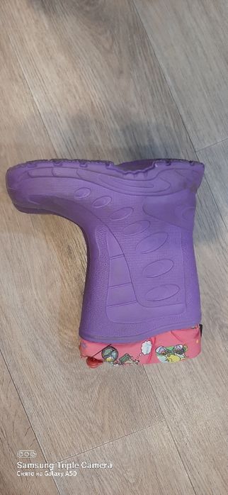 Продам детские сапоги