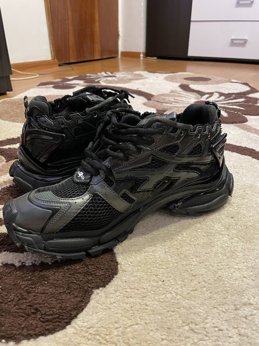 Balenciaga runner