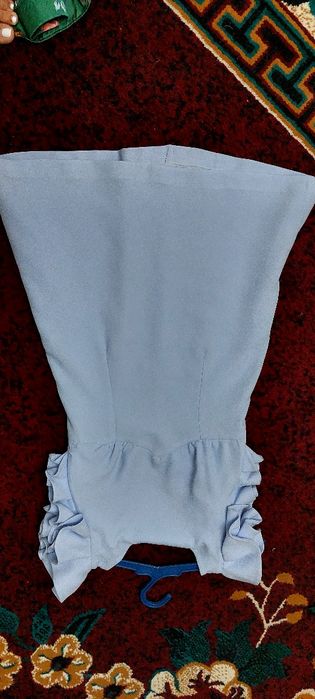 Нежно голубое платье