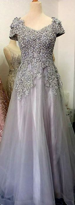 Vecherni kuylaklar 15 ta. Holatlari yaxshi